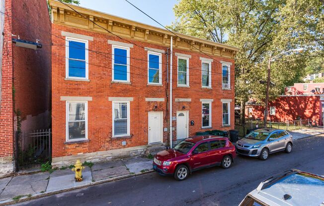 2131 Staebler St