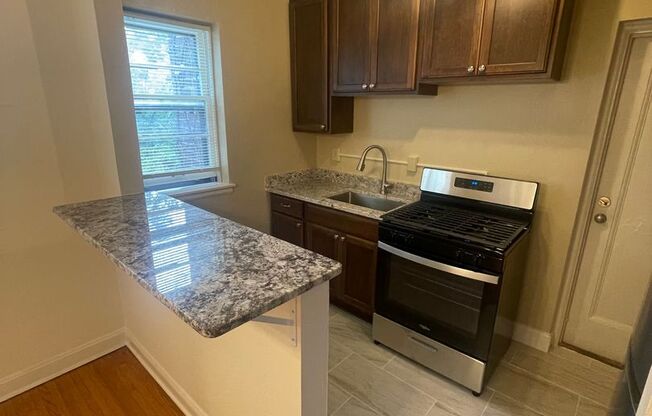 2 beds, 1 bath, 753 sqft, $1,409, Unit 208
