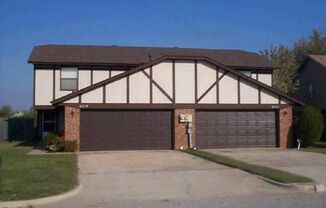 Remodeled 2 Story Duplex - Putnam City Schools