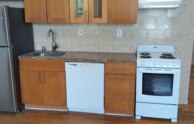 1 bed, 1 bath, $2,650
