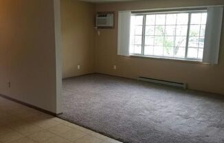 2 beds, 1 bath, $875, Unit 5606 #08