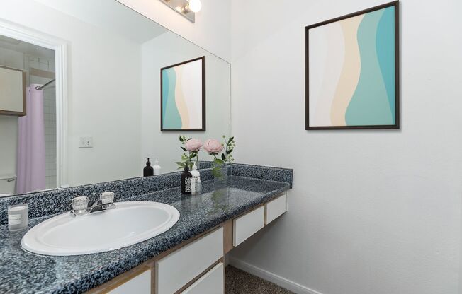 3 beds, 2.5 baths, 1,100 sqft, $1,650, Unit 2206