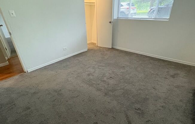 2 beds, 1 bath, 908 sqft, $1,215, Unit AS A-Gdn