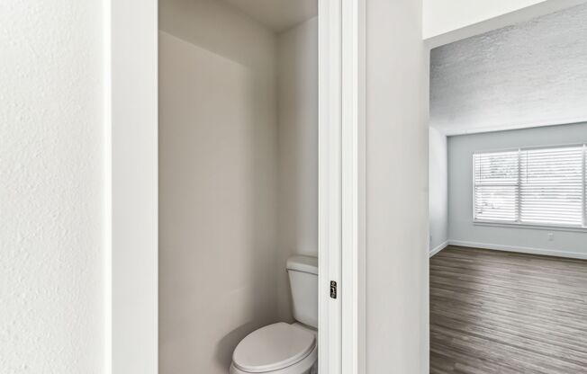 2 beds, 1.5 baths, 1,065 sqft, $1,799, Unit 30