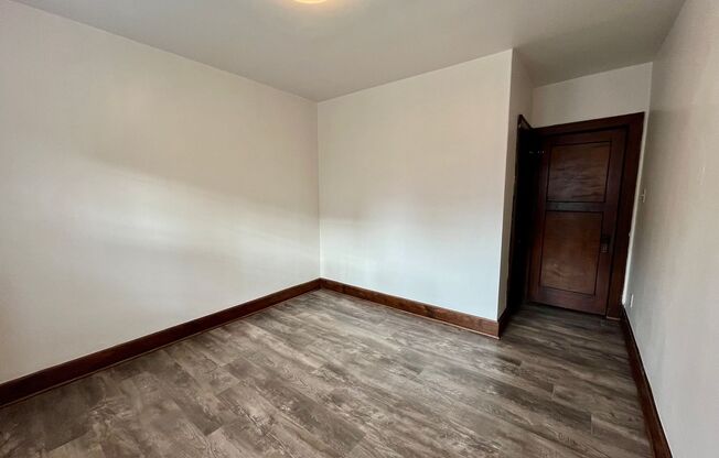 1 bed, 1 bath, $1,015, Unit 7