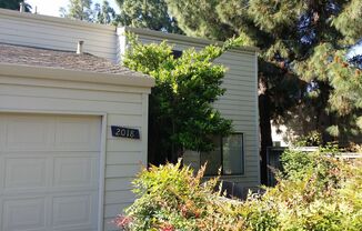 3 beds, 2.5 baths, $2,750