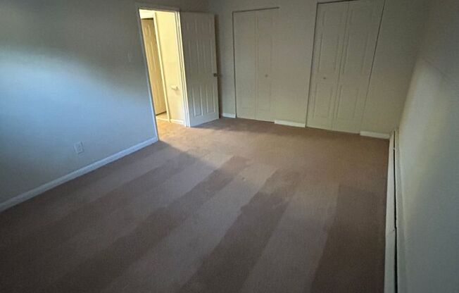 1 bed, 1 bath, 700 sqft, $1,260, Unit CB1