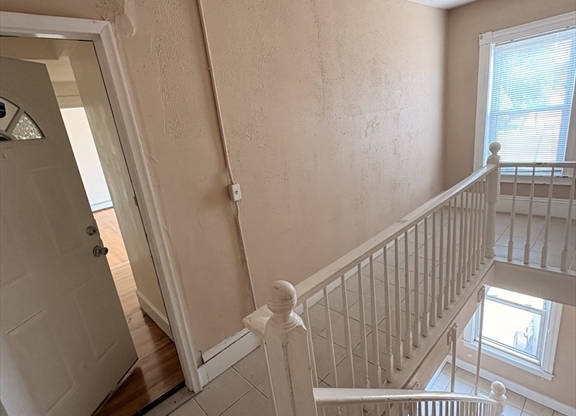 327 WOOD AVE