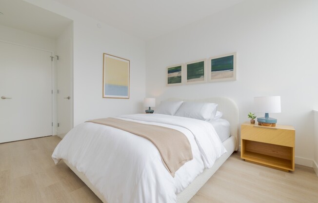 3 beds, 2 baths, $6,643, Unit 14K