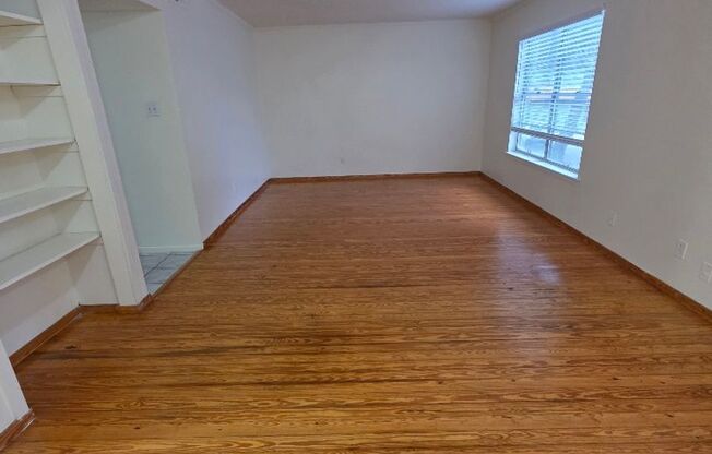 2 beds, 1 bath, 900 sqft, $1,145, Unit ELP2202-229