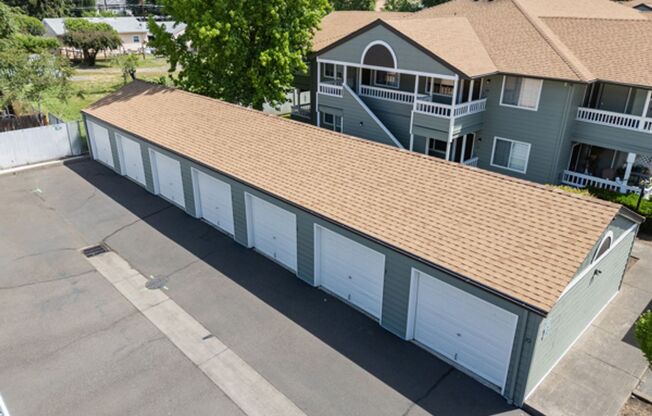 2 beds, 2 baths, 1,027 sqft, $1,450, Unit 49