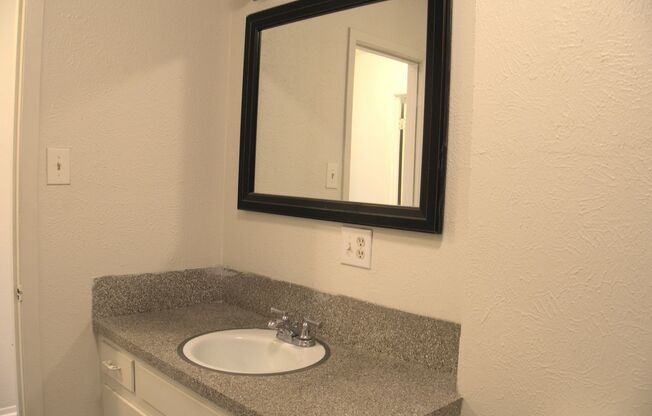 3 beds, 1 bath, 1,196 sqft, $1,499