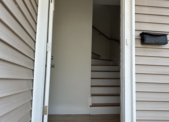 35 LENISTON