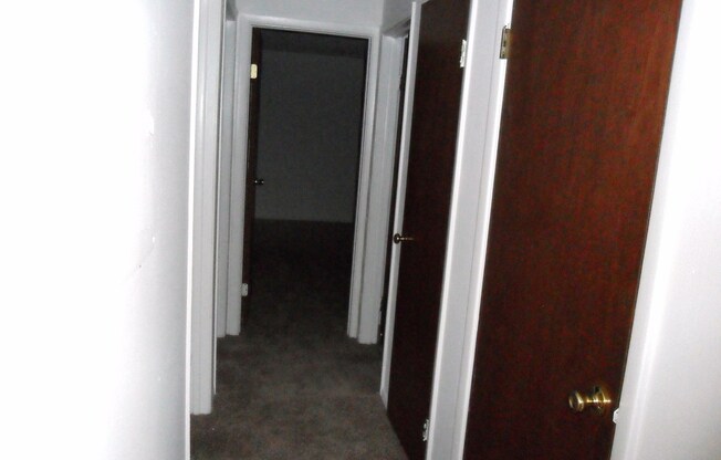 3 beds, 2 baths, 1,265 sqft, $1,242, Unit 08 - 811