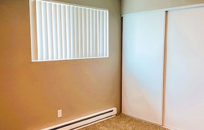 2 beds, 1 bath, 830 sqft, $1,250, Unit B-205