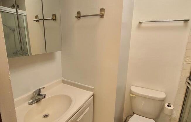 137 East 27th St
