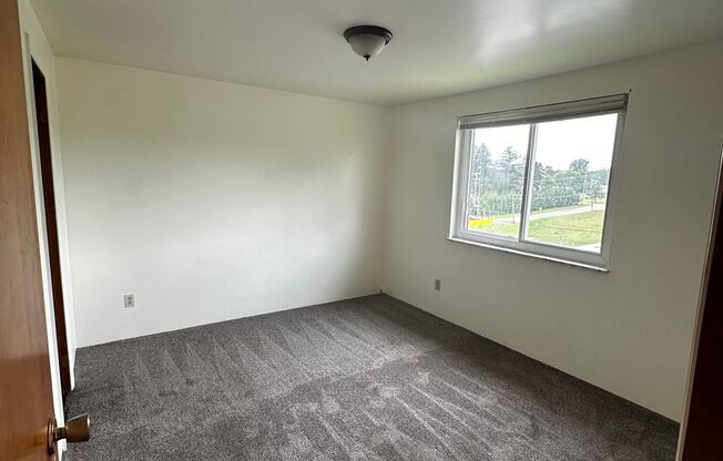 320 Whitestown