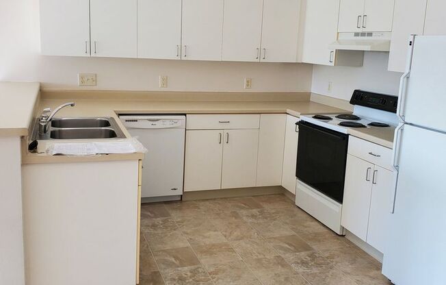 2 beds, 1 bath, $1,229, Unit PL   7310