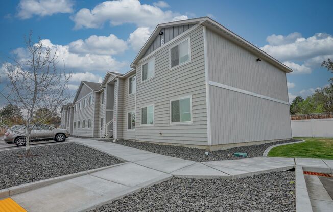 3 beds, 2 baths, $1,750, Unit A-240