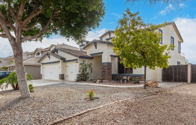 Private pool in highly sought after Goodyear neighborhood!