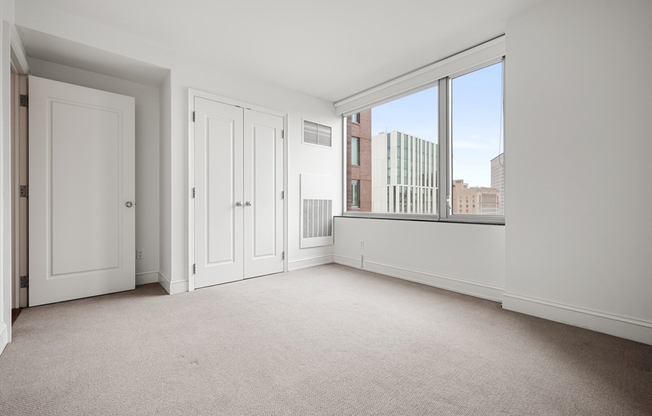 1 bed, 1 bath, 725 sqft, $4,950, Unit 1401