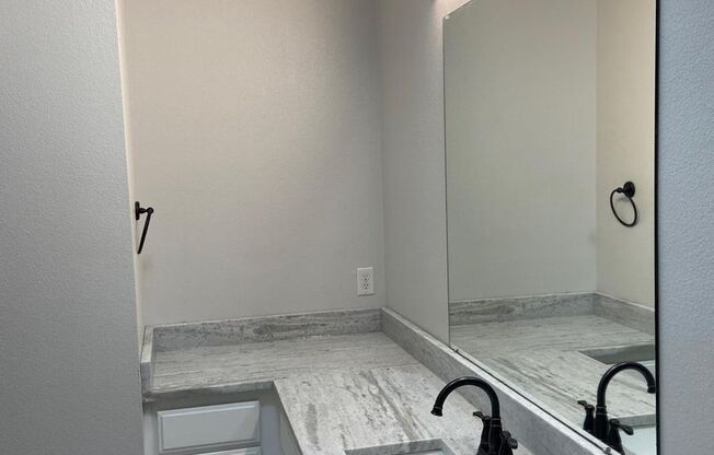 College Ave Apartments