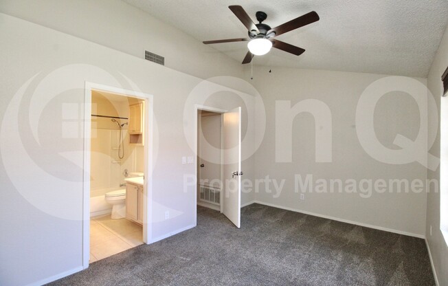 2 beds, 2.5 baths, 1,120 sqft, $1,699, Unit 1049