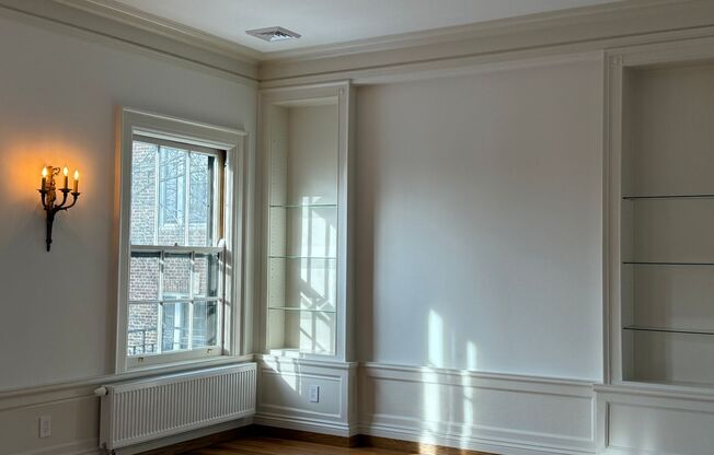 2 beds, 2 baths, 1,200 sqft, $2,650, Unit B33