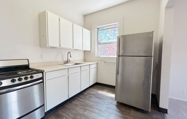 Ludlow B Apartments