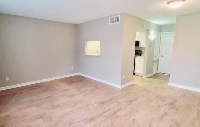 1 bed, 1 bath, 651 sqft, $869