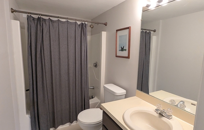 1 bed, 2 baths, 708 sqft, $2,100, Unit A304