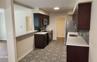 3 beds, 2 baths, $3,100, Unit 2620-4G