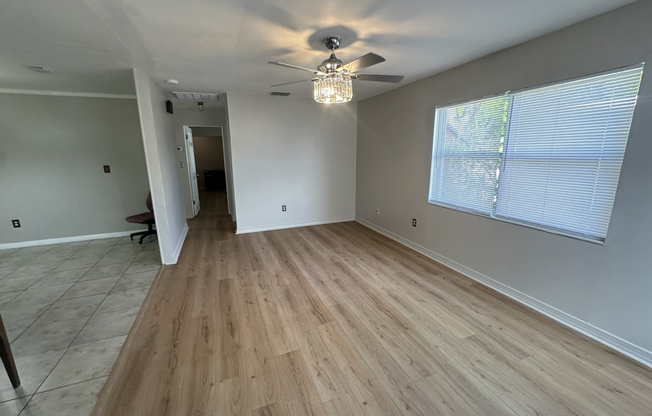 929 W 2 ST
