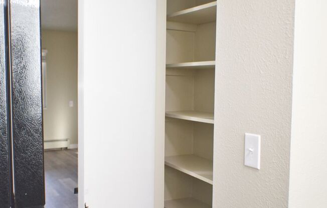 2 beds, 1 bath, 775 sqft, $1,395, Unit 445-28