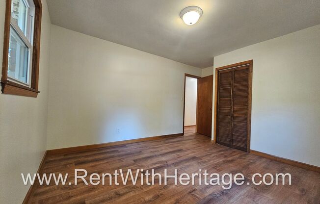 4 beds, 2 baths, $1,900