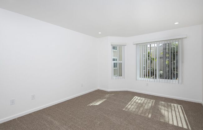 3 beds, 2 baths, 1,105 sqft, $3,295, Unit 210