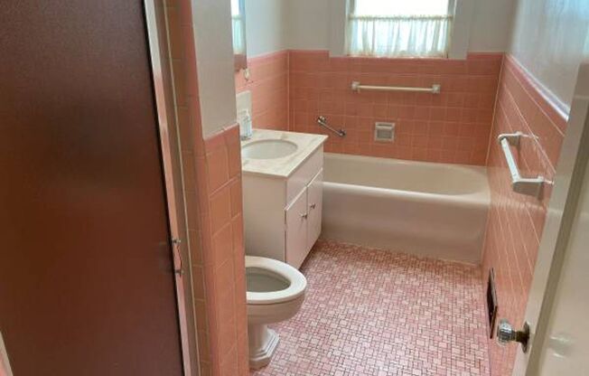 Portola District 4 bedroom / 2 bath house / 2 car garage parking