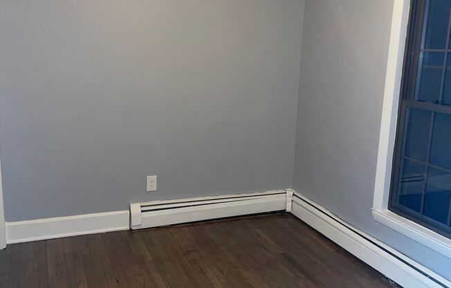 Newly renovated 4 bedroom 1.5 bath single family house