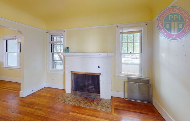 No Security Deposit w/ Rhino! North Mt. Tabor Bungalow, w/ Large Backyard!