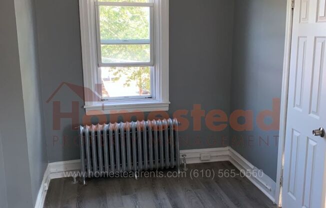 3 beds, 1 bath, $1,550, Unit Apt 2