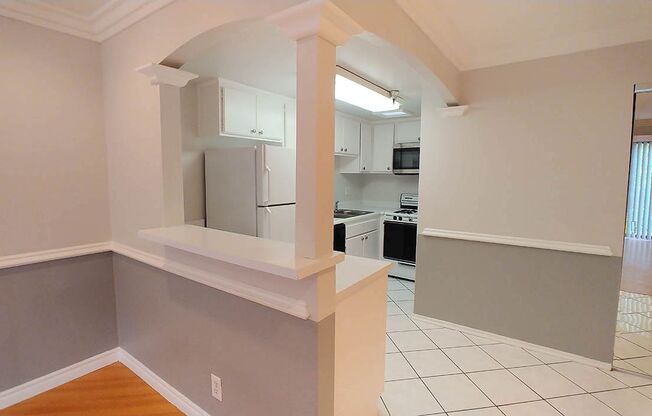 2 beds, 2 baths, 940 sqft, $2,950, Unit 515