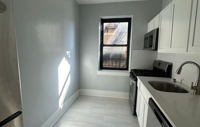 1 bed, 1 bath, $1,950, Unit A31