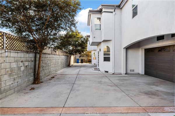 3 beds, 3 baths, 1,400 sqft, $3,500, Unit B