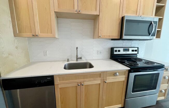 1 bed, 1 bath, 593 sqft, $2,149, Unit Unit 404