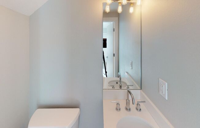 1 bed, 1.5 baths, 620 sqft, $1,461, Unit 153