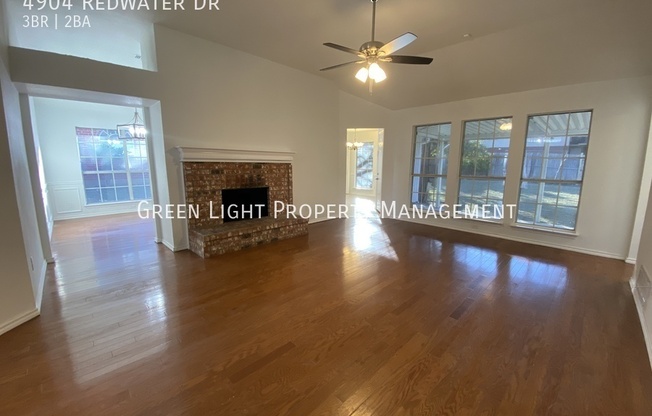 4904 REDWATER DR