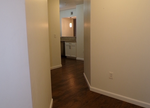 2 beds, 2 baths, 1,231 sqft, $3,100, Unit 214