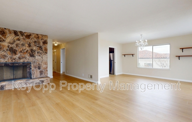 534 37 AVE