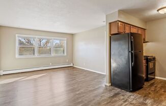 2 beds, 1 bath, $1,050, Unit Unit 4