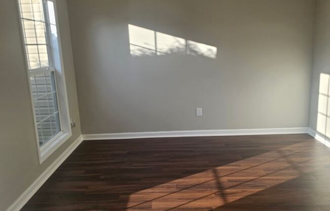 Spacious 5 Bedroom Beauty in NE Columbia – Modern Updates & Ideal Location!